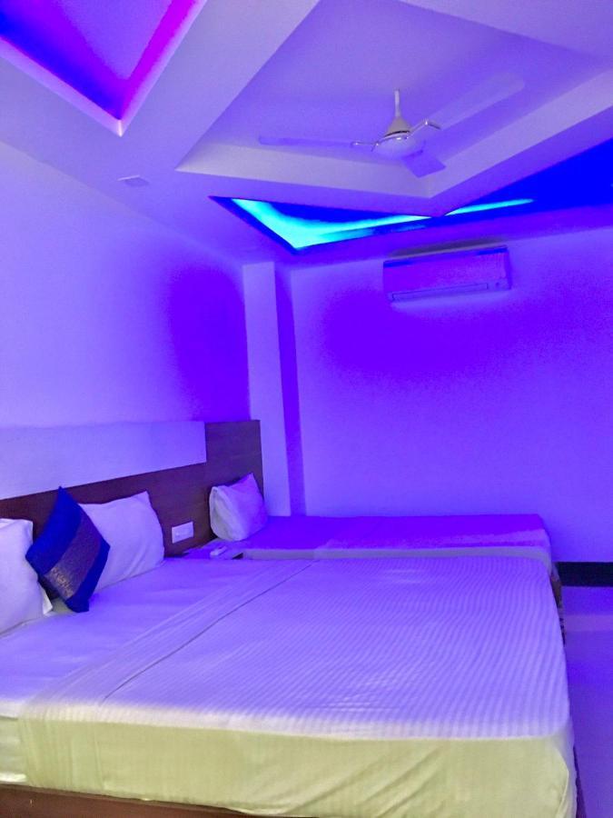 Couette-café Square Plaza At Airport 3*